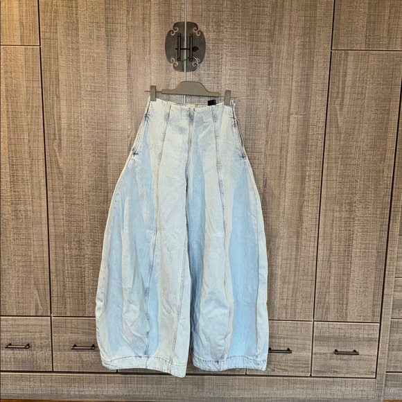 Zara Collection High Waisted Balloon Denim Jeans - Picture 14 of 16